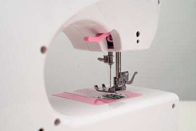 Desktop sewing machine with sewing kit LSS-506 Plus